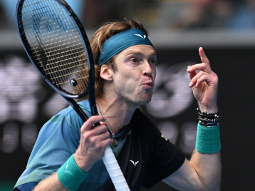 高象征性的 高象征性的